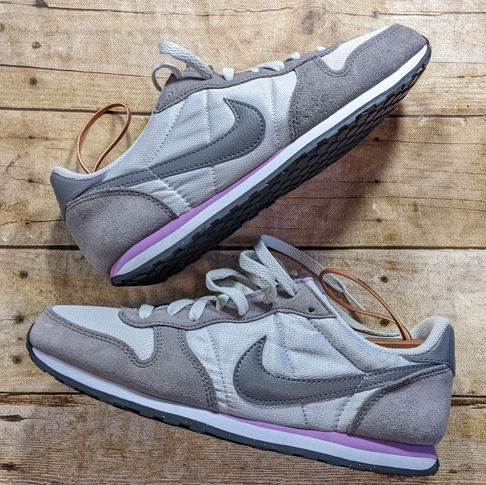 Nike genicco
